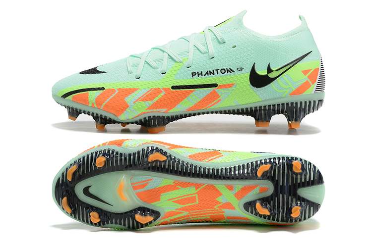 NK football shoes 40 - vstockx