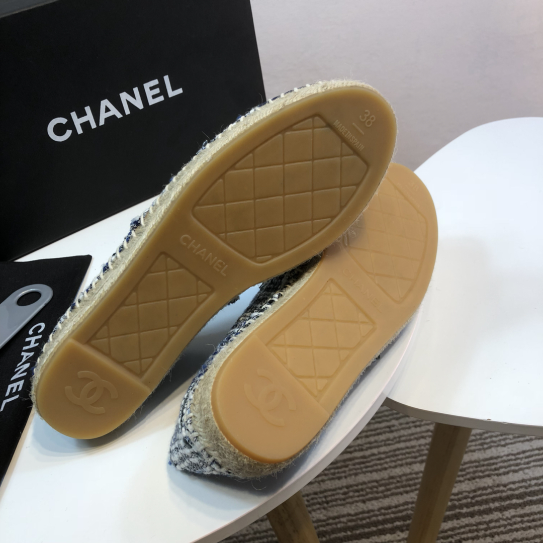 Chanel Loafers 37 - vstockx