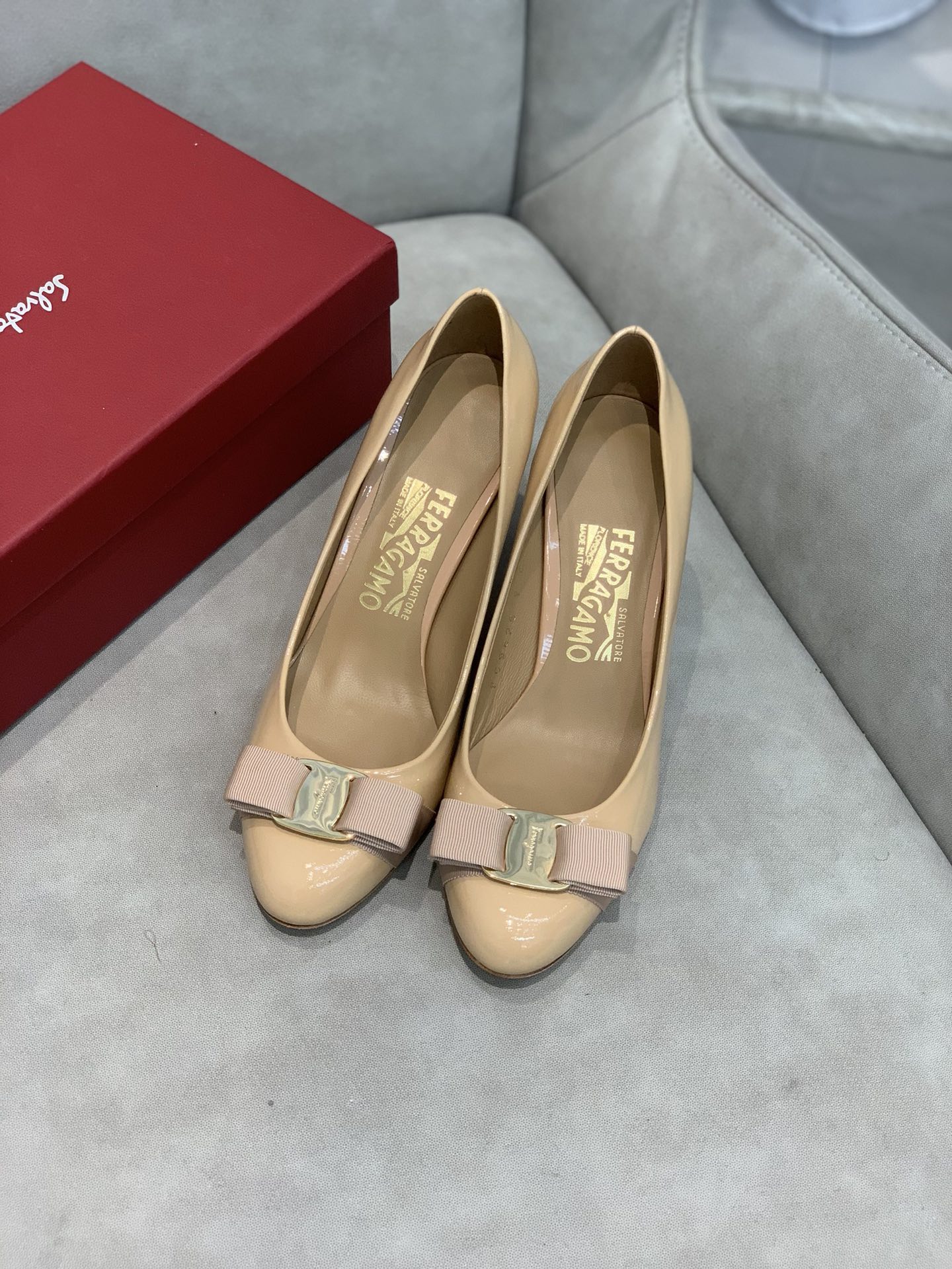 Salvatore Ferragamo Heel 1 - vstockx