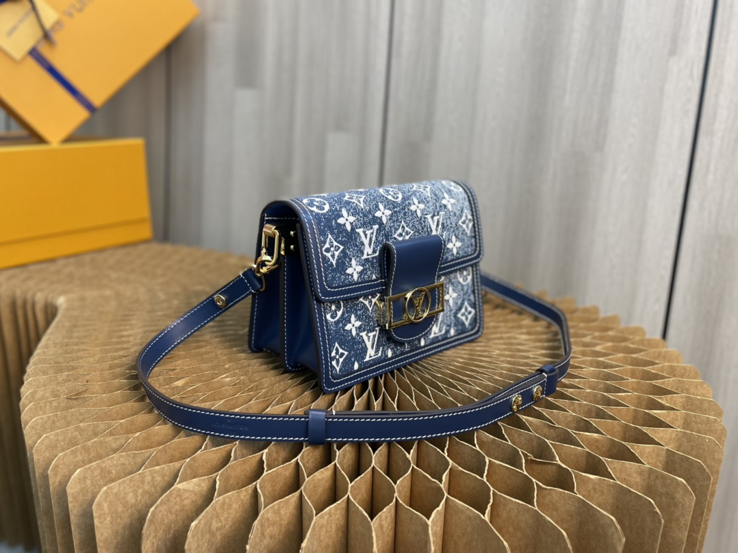 Handbag Louis Vuitton M59716 size 20 x 15 x 9 cm - vstockx