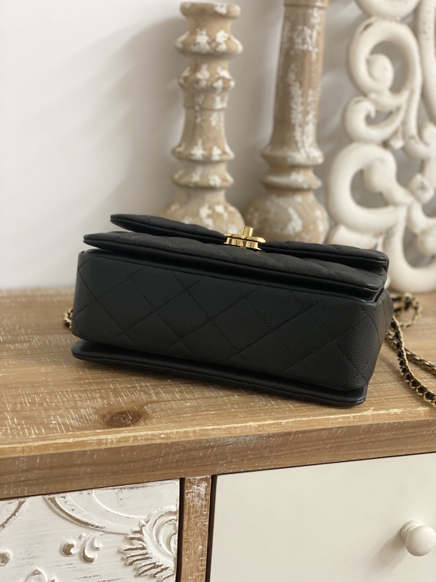 Handbag Chanel 3663 size 16*23*11.5 cm - vstockx