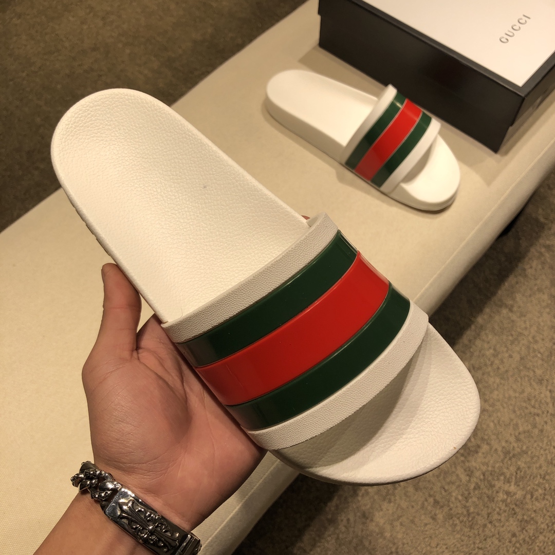Gucci Slippers 33 - vstockx