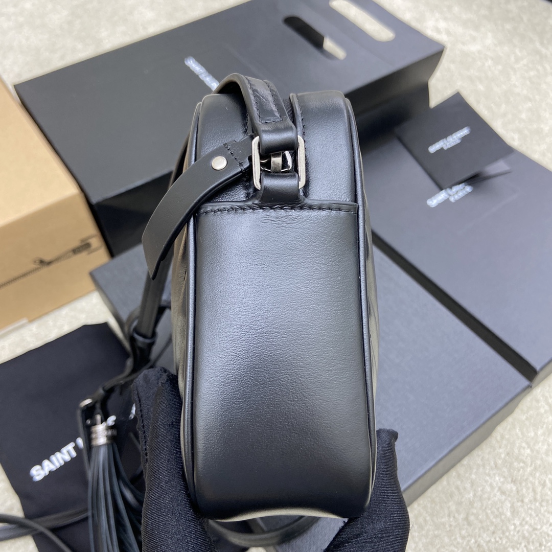 Handbags SAINT LAURENT 520534 size 23x16x6 cm - vstockx