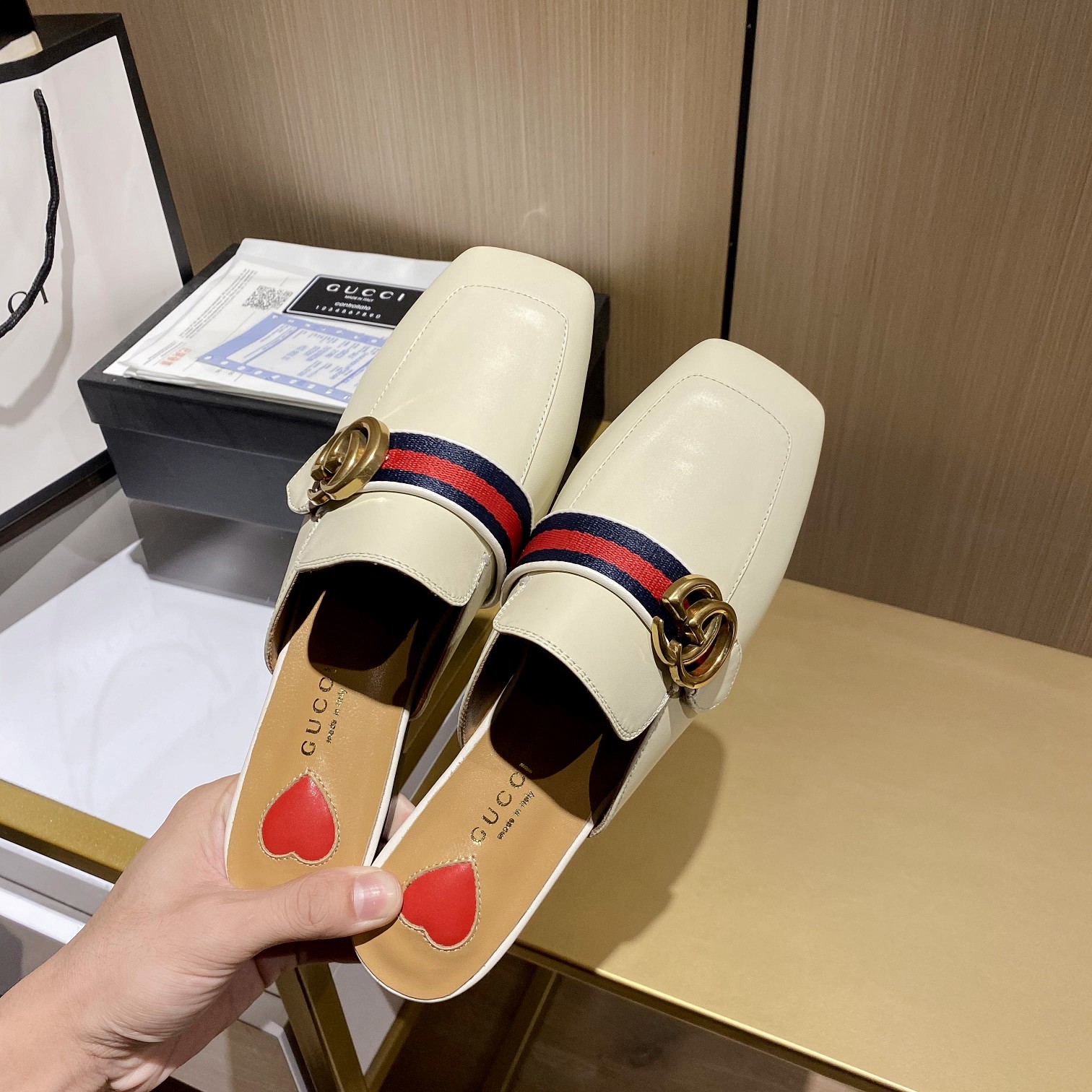 Gucci Leather mid-heel loafer Women 12 - vstockx