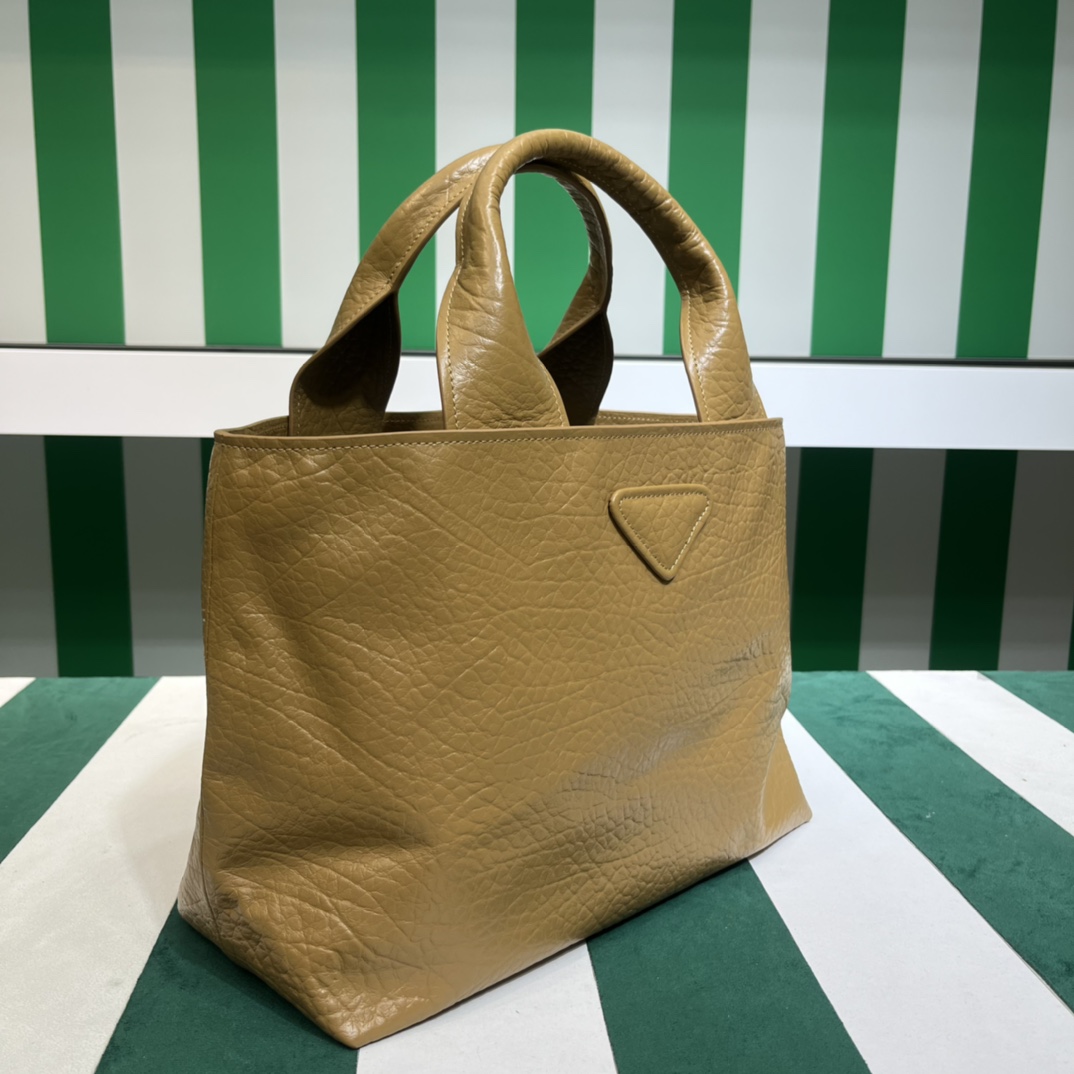 Handbags Prada 1BG440 size:16×26×40 cm - vstockx