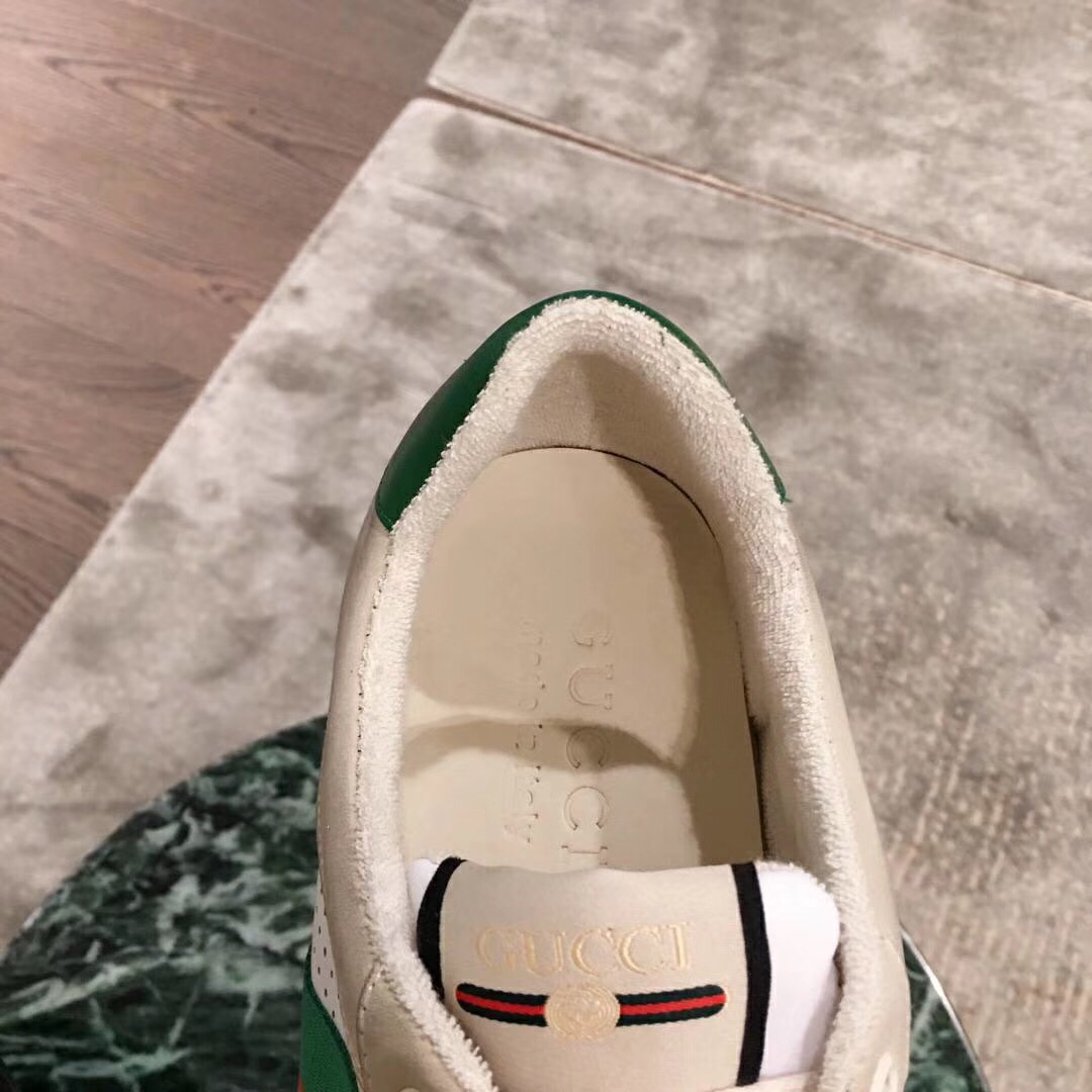 Gucci Screener GG Canvas 1 - vstockx