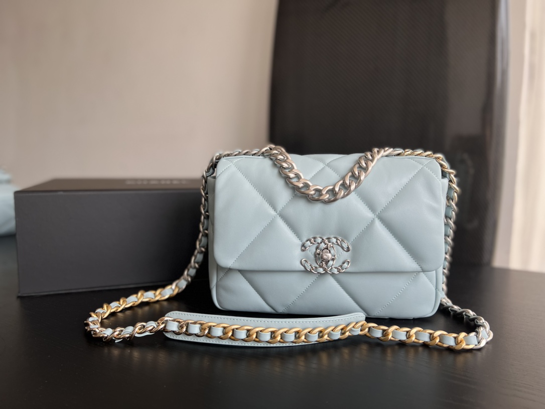 Handbag Chanel 1160 size 26cmx16cmx9 cm - vstockx