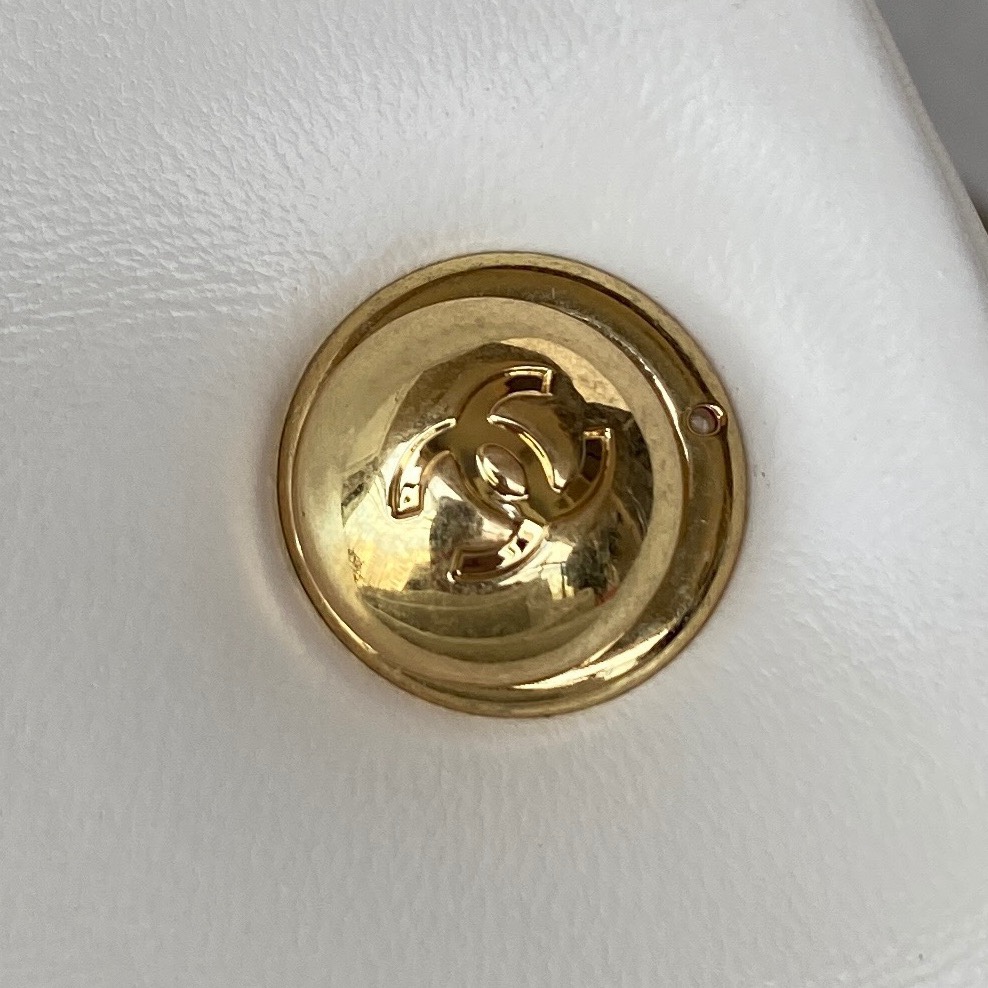 Handbag Chanel AS3366 size 20X9X13.5 Cm - vstockx