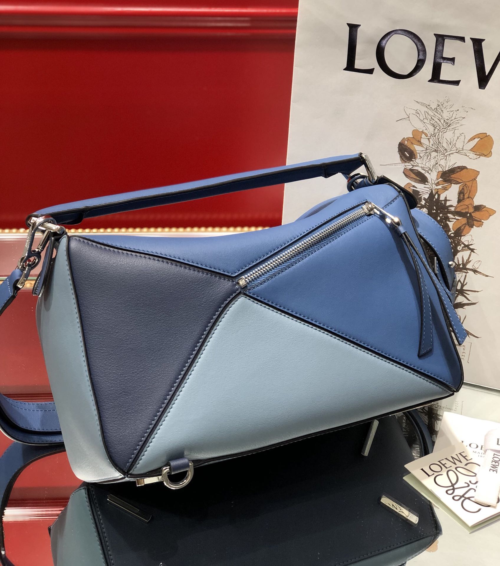 Handbags LOEWE Ykk size:29x18x12 cm - vstockx