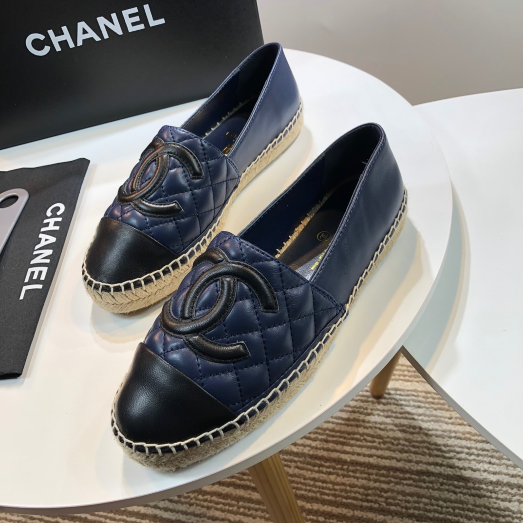 Chanel Loafers 55 - vstockx
