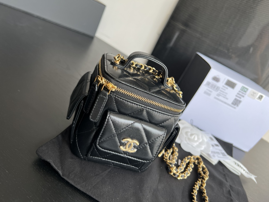 Handbag Chanel AP3016 size 11cmx11cmx11 cm - vstockx