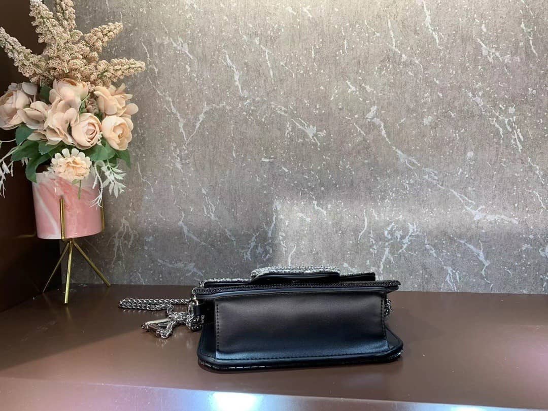 Handbag Valentino V0134 size 20*11*5 cm - vstockx