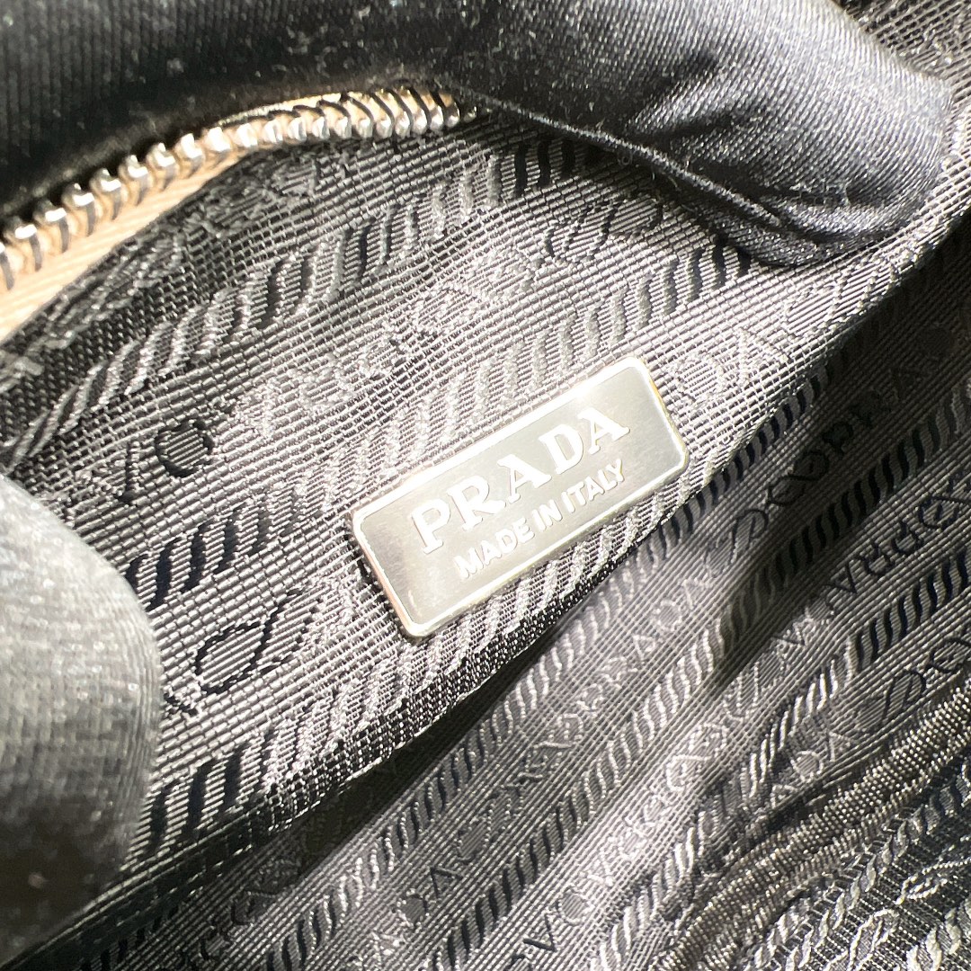 handbags prada 1BH190 26*14*12 - vstockx
