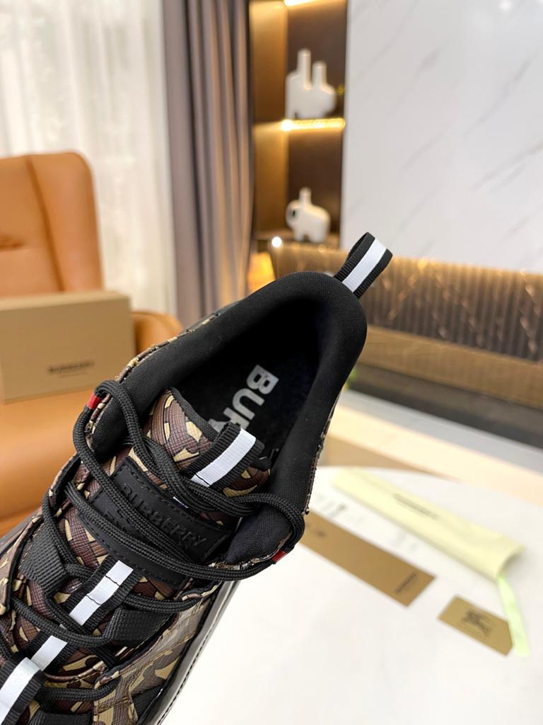 Burberry Arthur Monogram Print Black Bridle Brown - vstockx