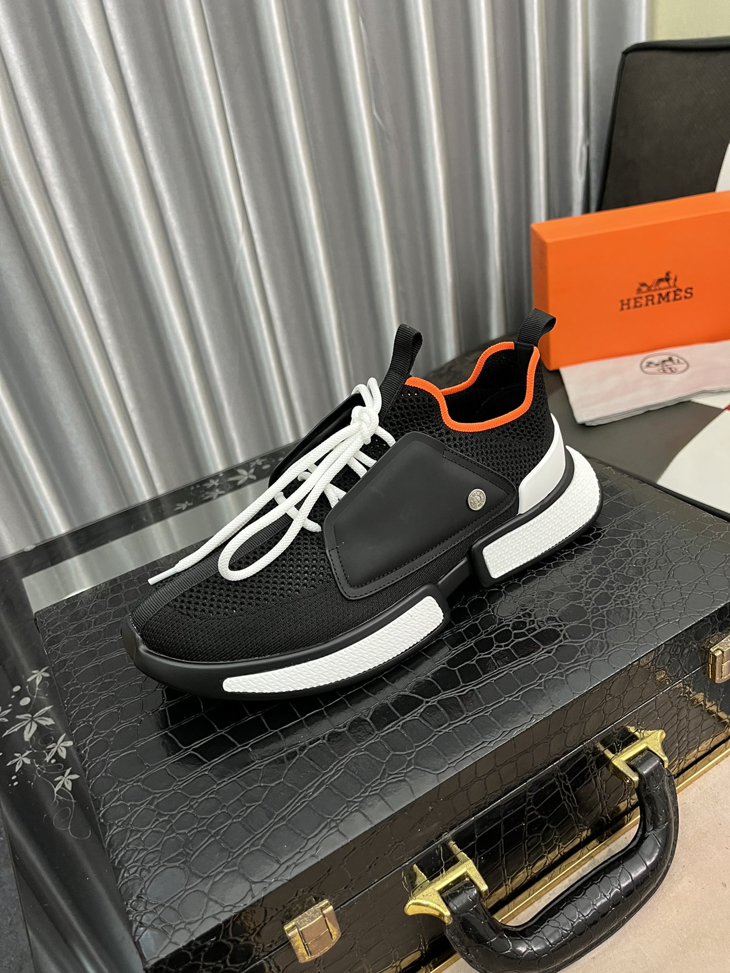 Hermes Expert sneaker 1 - vstockx