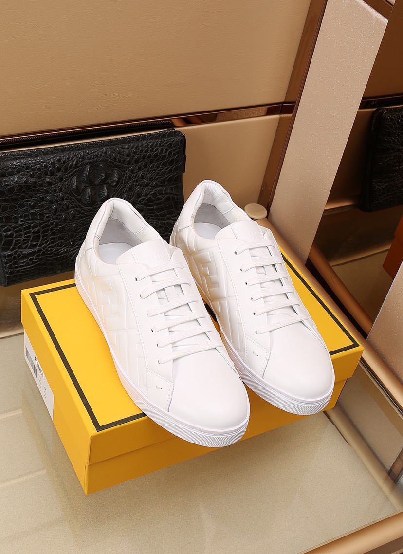 Fendi Low Top Sneakers 9 - vstockx