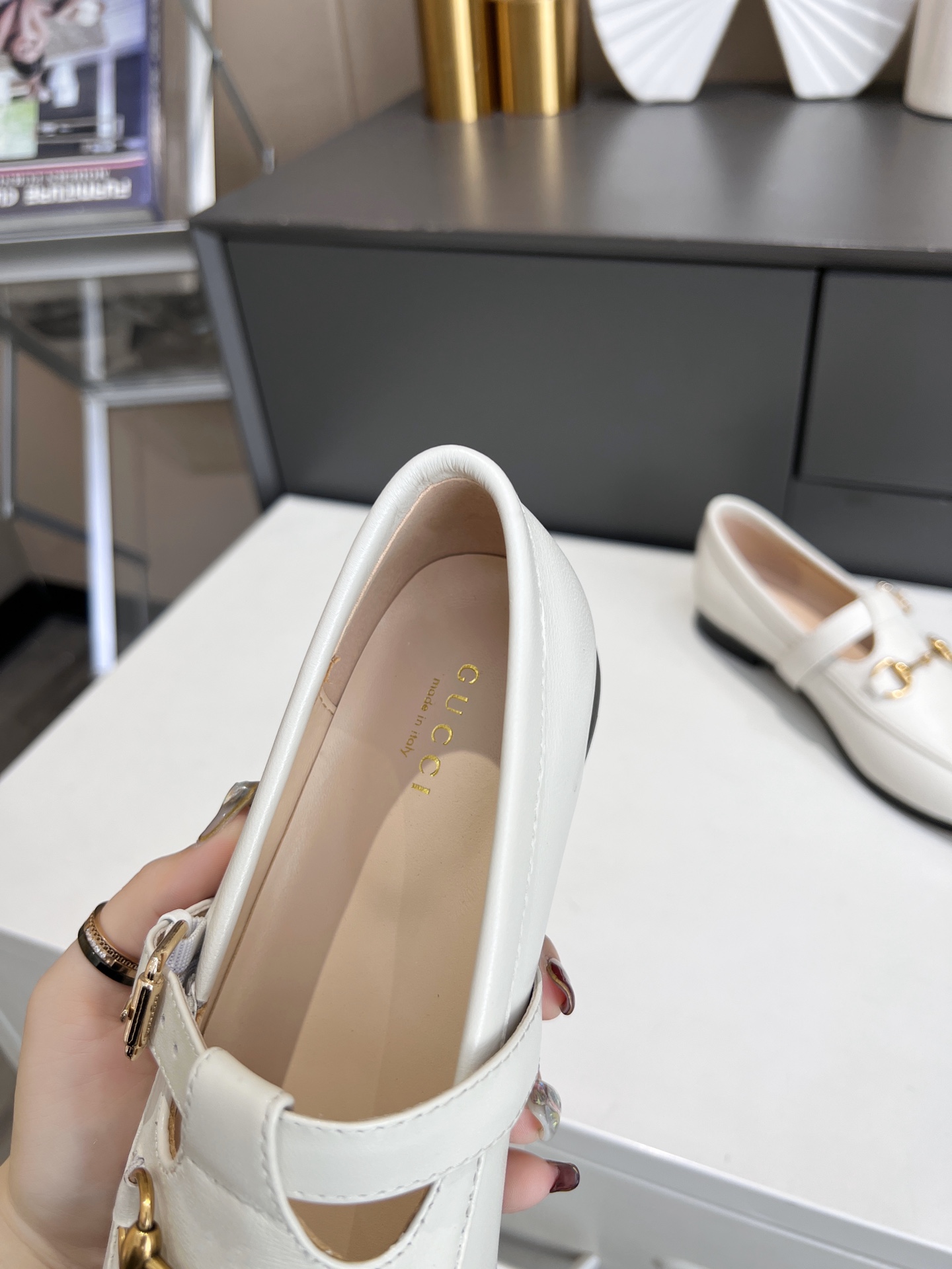 Gucci Women's maxi GG Gucci Jordaan loafer WOMEN 6 - vstockx