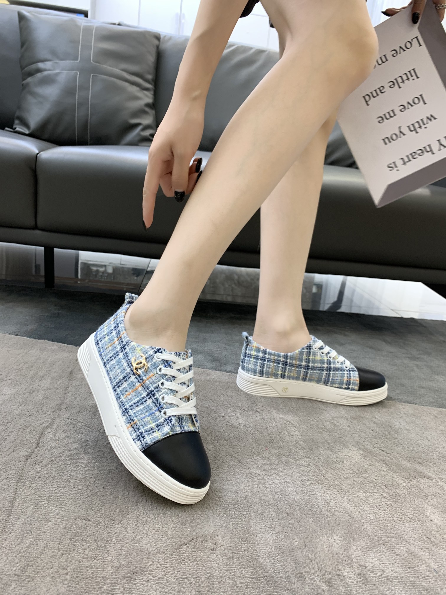 Chanel Platform Sneaker 32 - vstockx