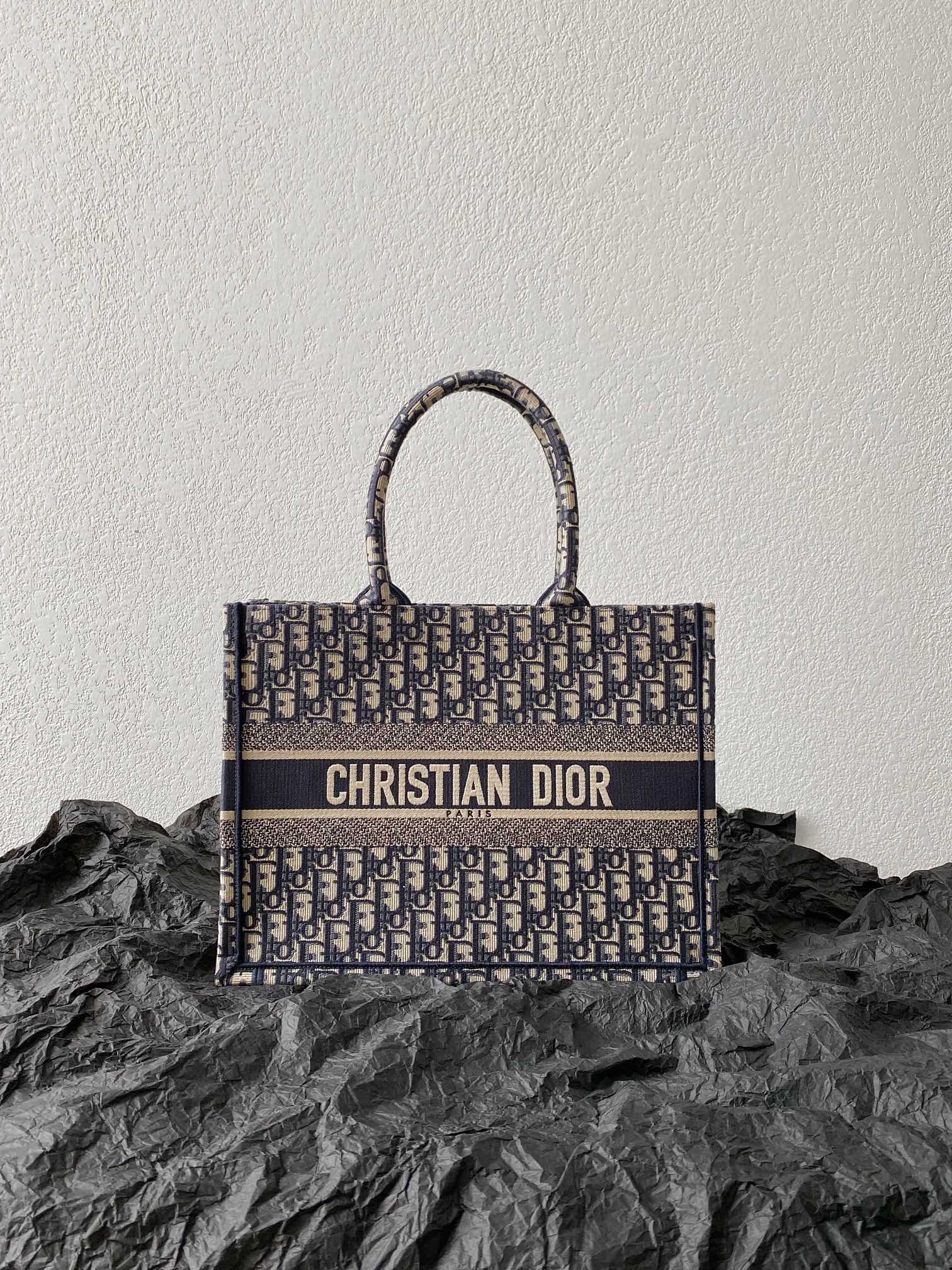 Handbags Dior Book Tote 8001 size:36*27*16 cm - vstockx