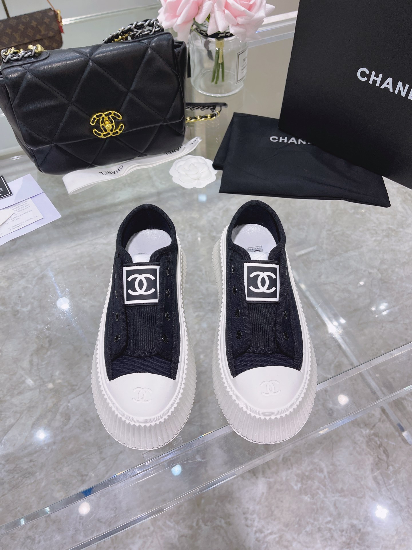 Chanel Platform Sneaker 20 - vstockx