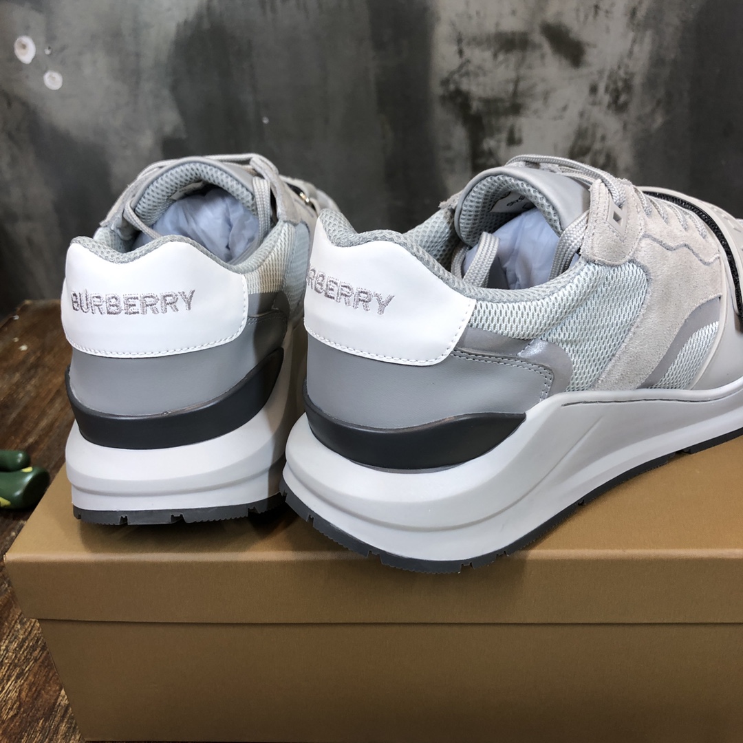 Burberry Vintage Sneaker 16 - vstockx