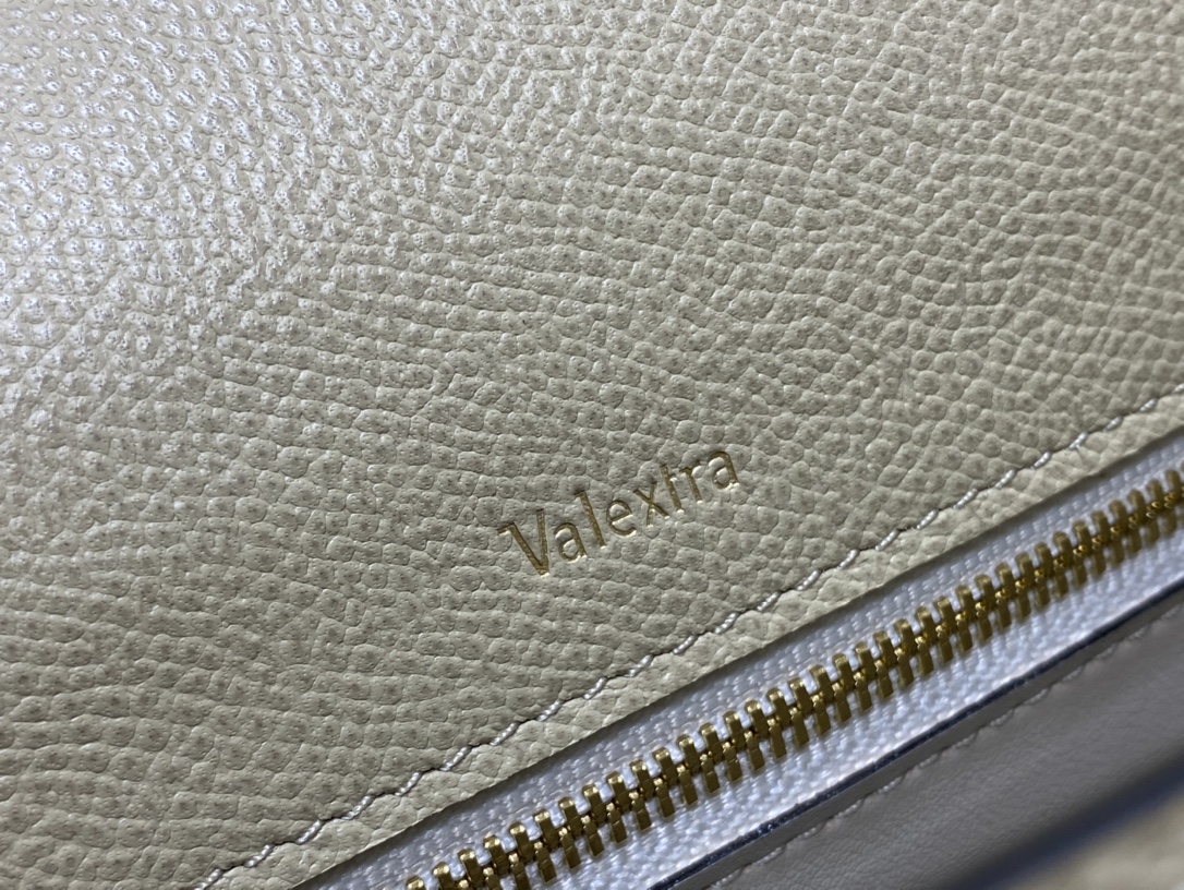 Handbag VALEXTRA size ** - vstockx