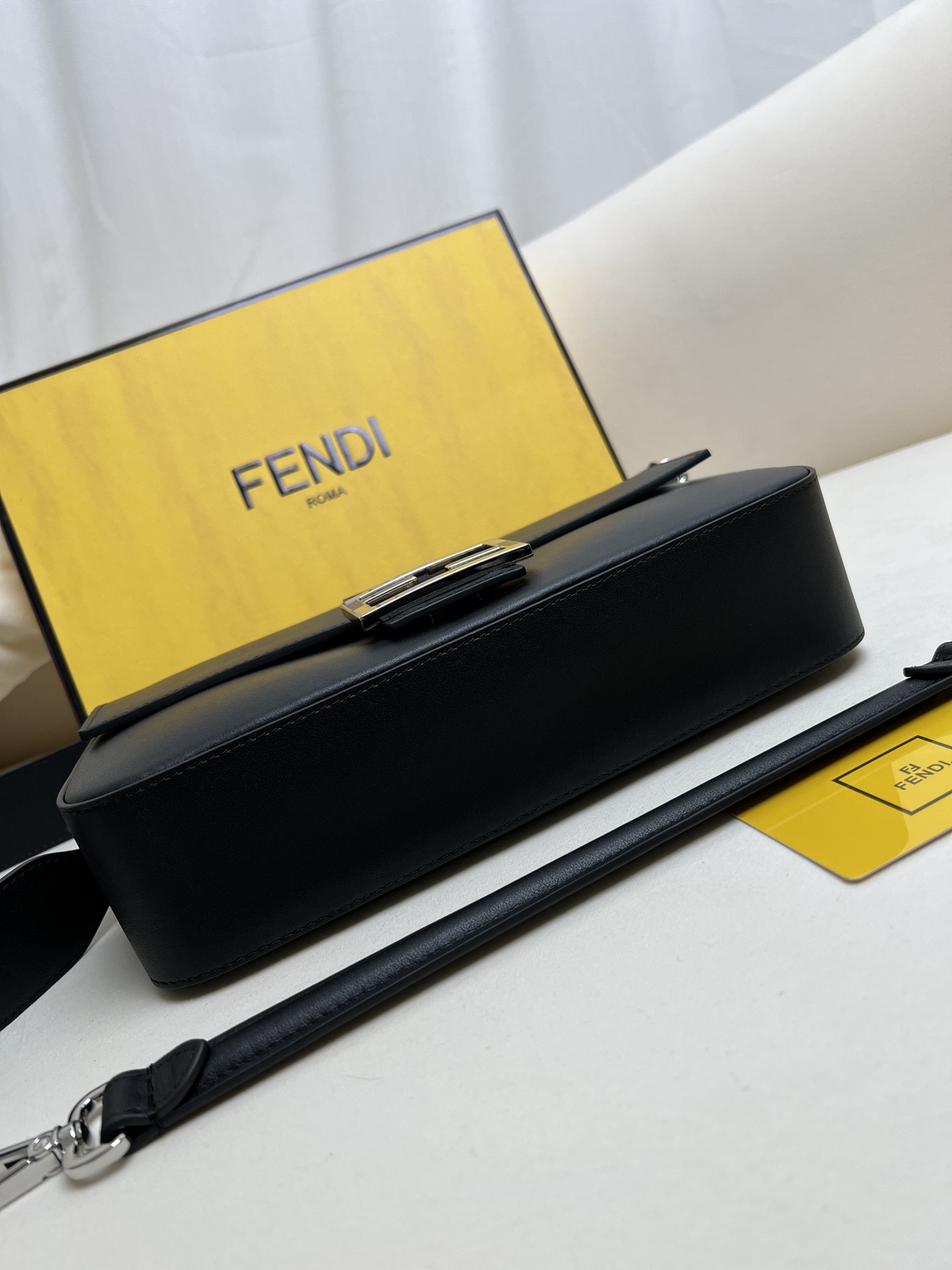 handbags FENDI 5012 size:26*5*15cm - vstockx