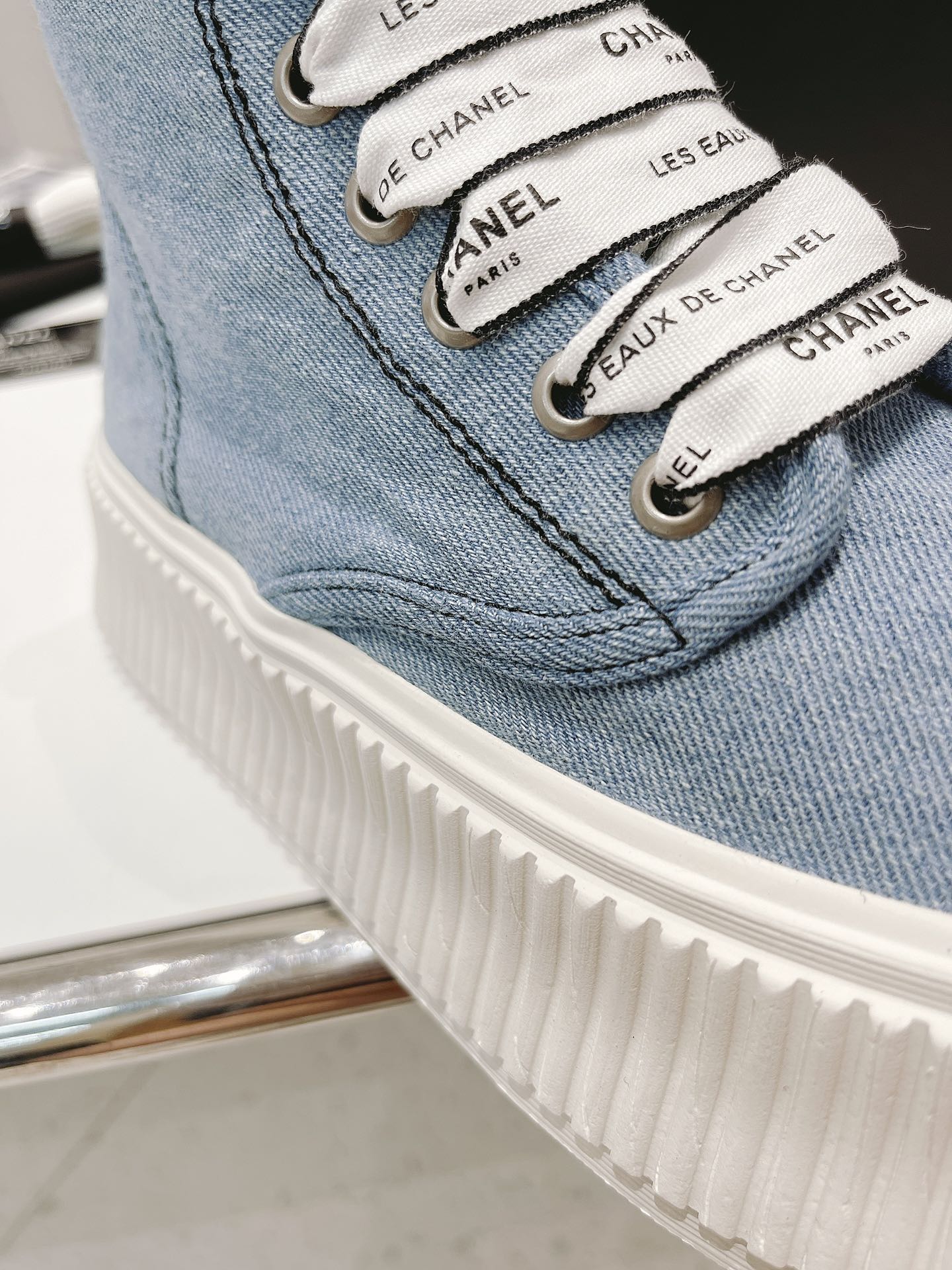 Chanel Platform Sneaker 11 - vstockx