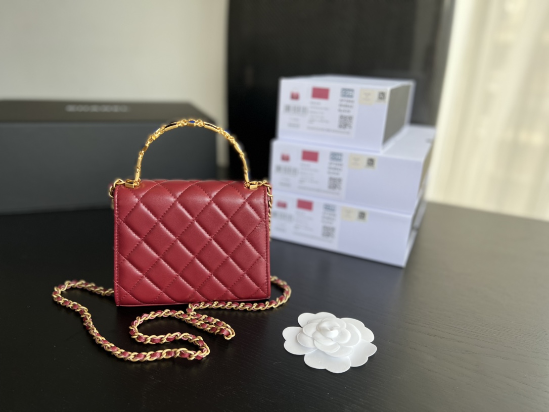 Handbag Chanel AP2945 size 11.5cmx14.5cm5.5 cm - vstockx