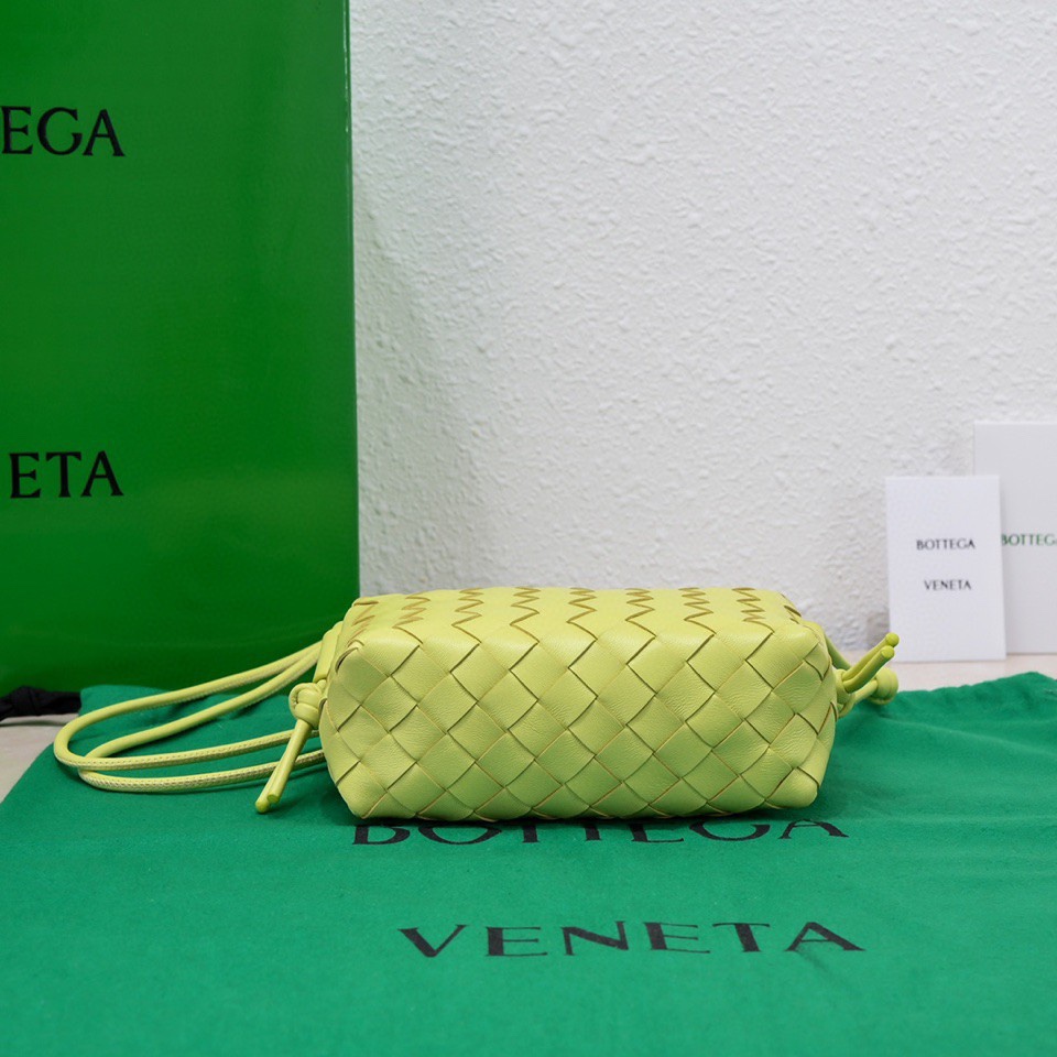 handbags Bottega Veneta 9896 size:17*10*6 - vstockx