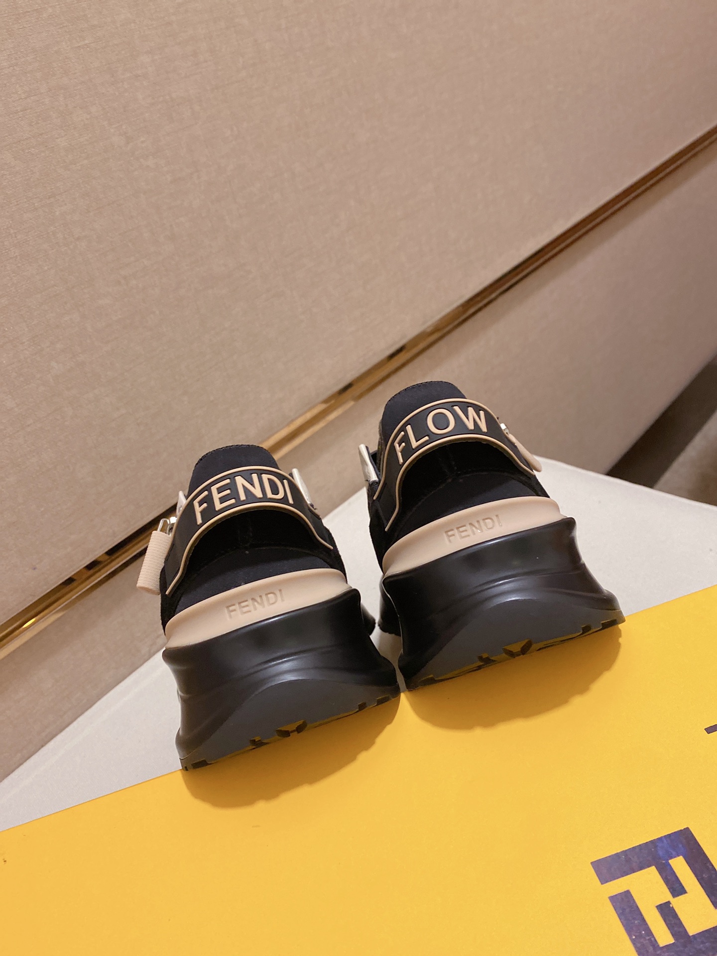 Fendi Flow Ff Sneakers 18 - vstockx