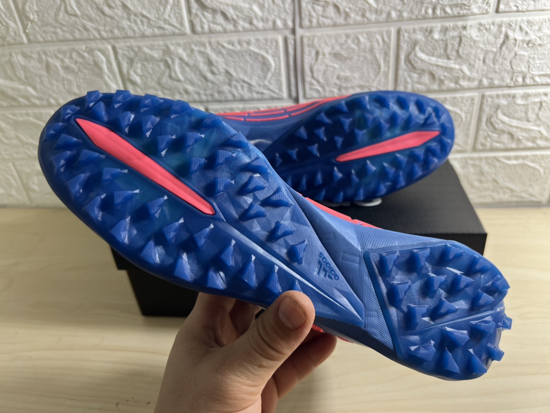 AD football shoes 24 - vstockx