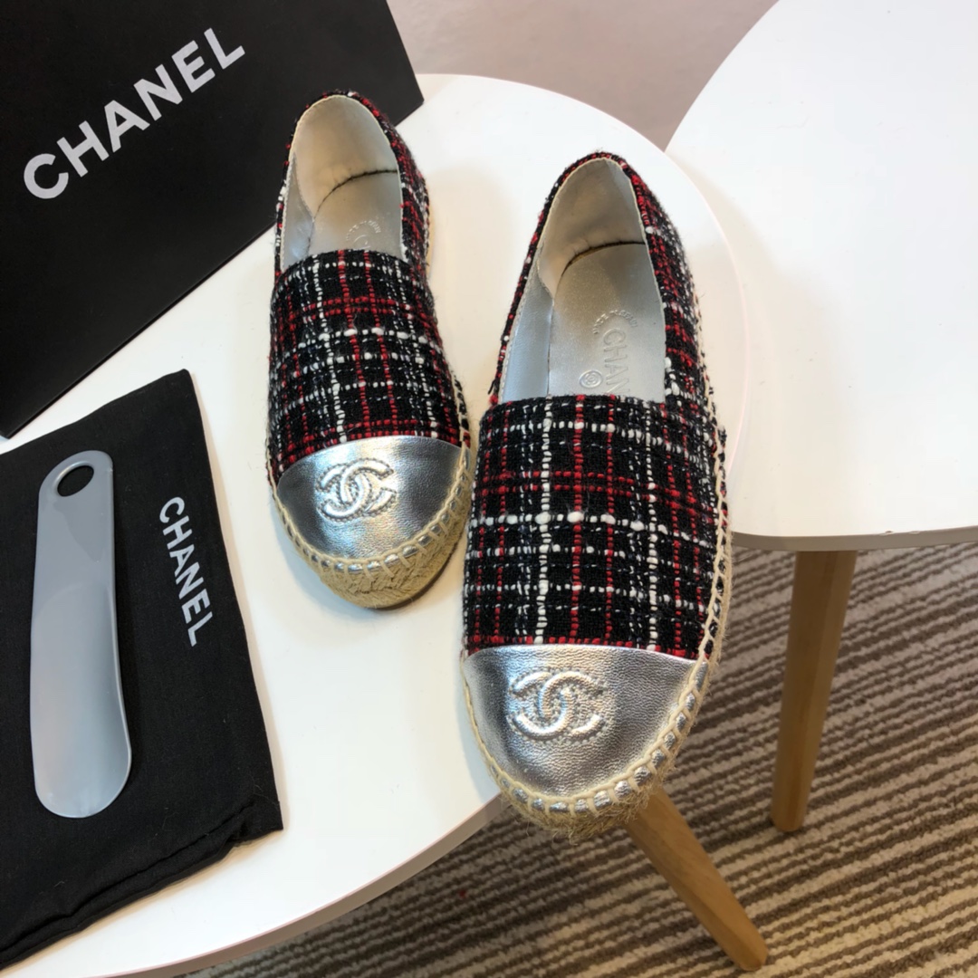 Chanel Loafers 33 - vstockx
