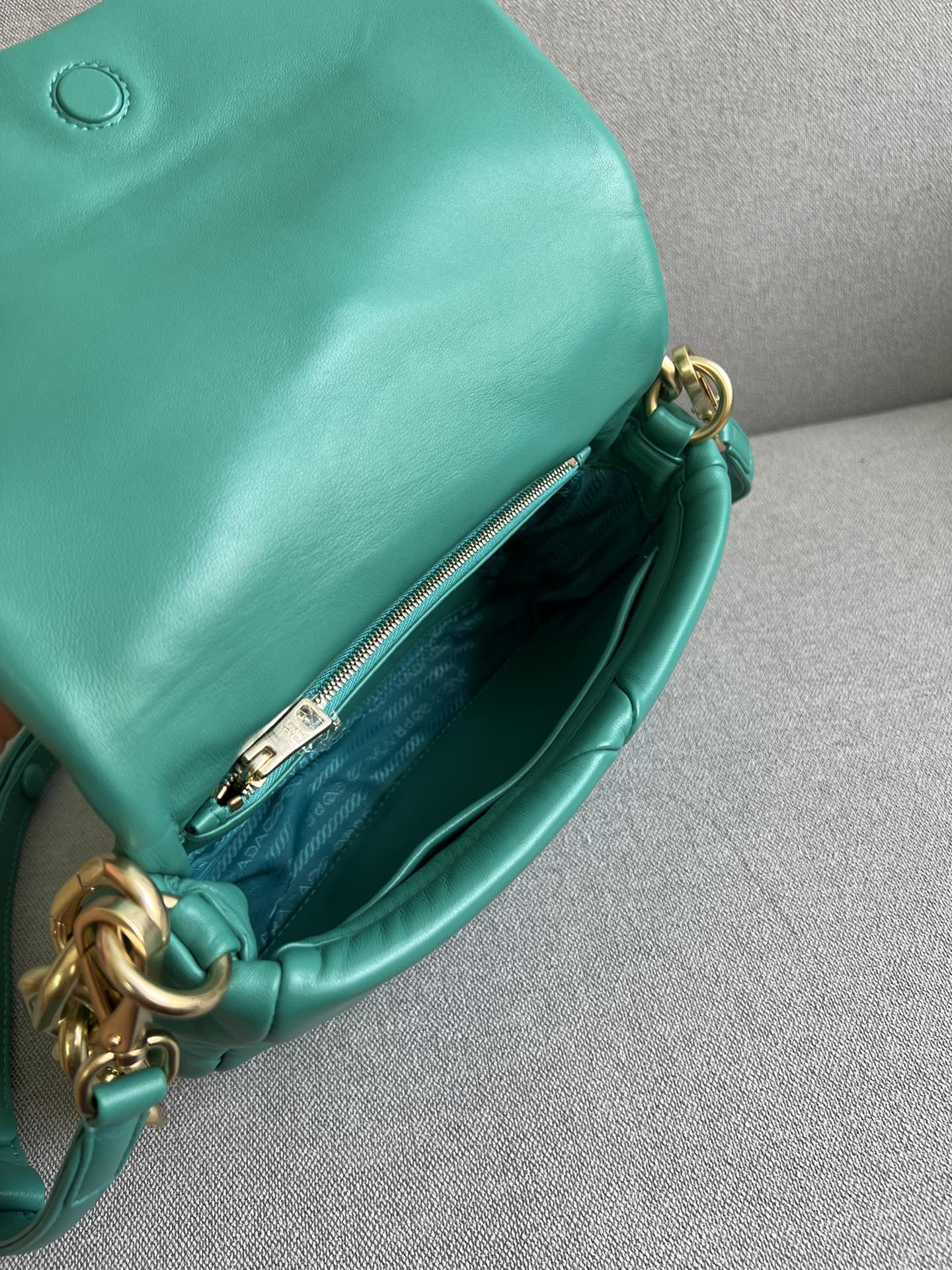 handbags prada 1BD328 24*15*7.5 - vstockx