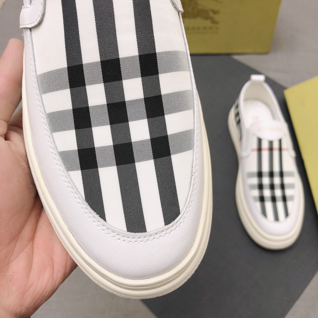 Burberry Perforated Check Sneaker 40 - vstockx