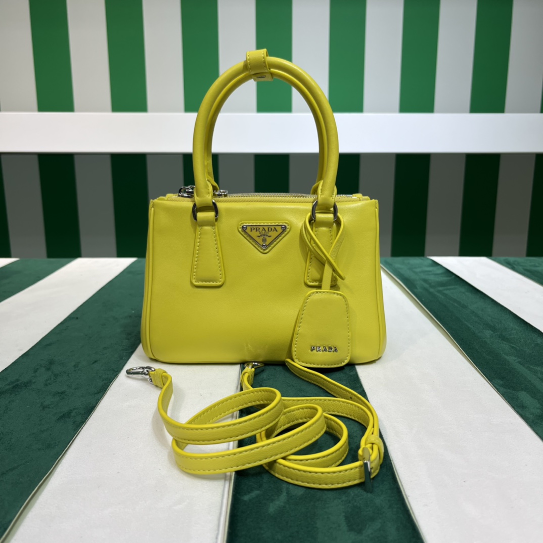 Handbags Prada 1BA906 size:20*14.5*9.5 cm - vstockx