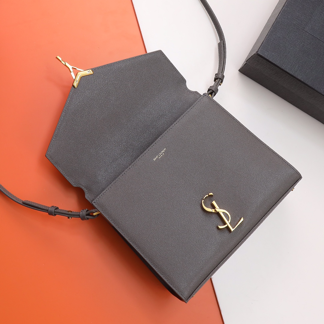 Handbags SAINT LAURENT 578000 size 24.5  20  11.5 cm - vstockx