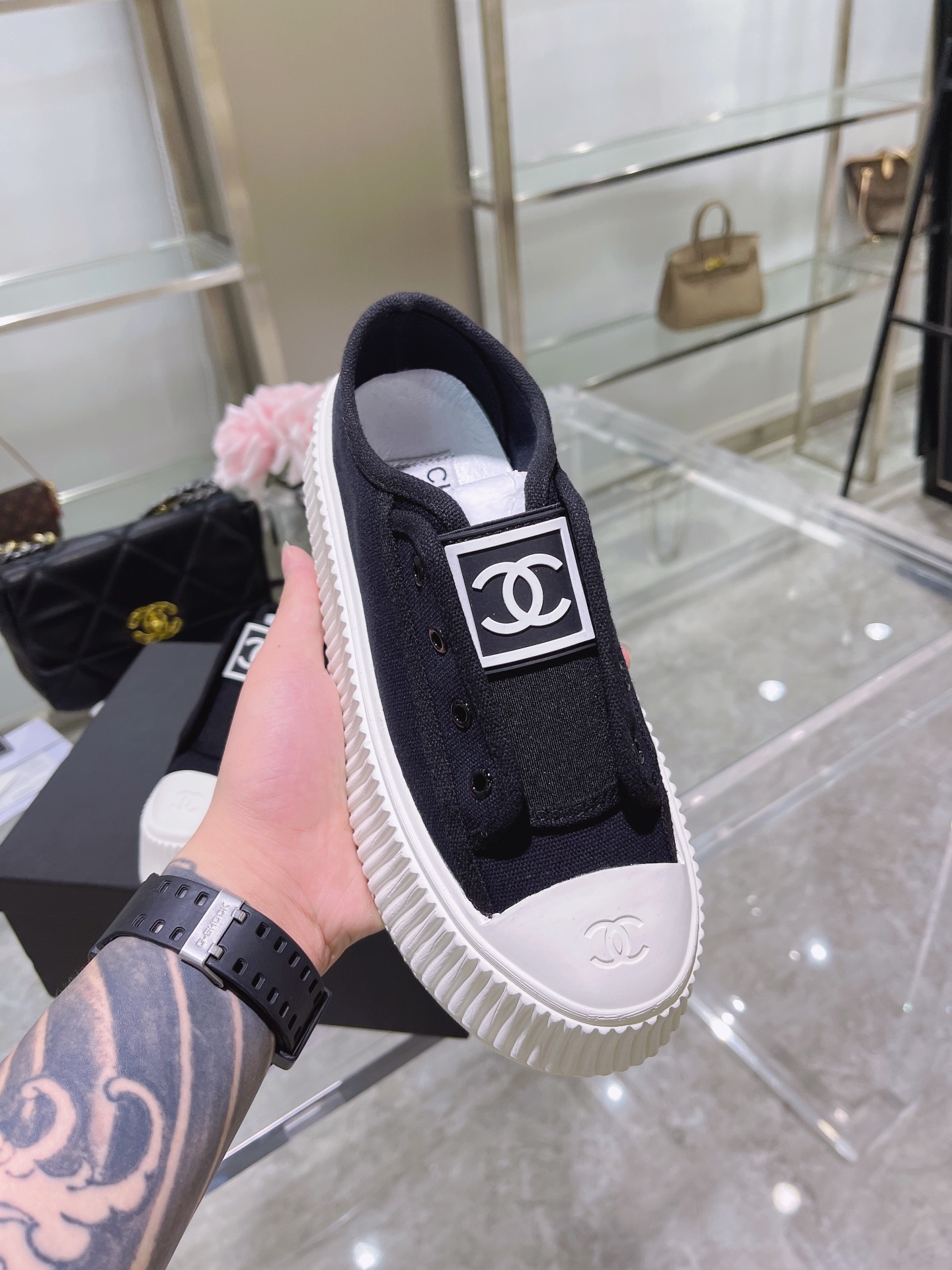 Chanel Platform Sneaker 20 - vstockx
