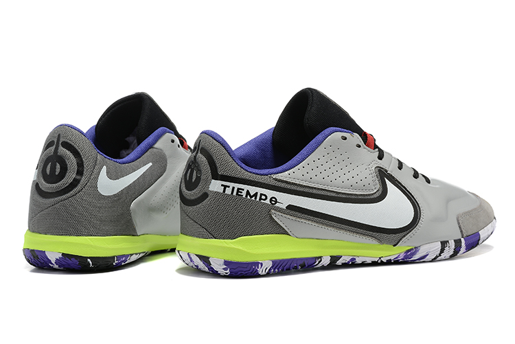 NK football shoes 45 - vstockx