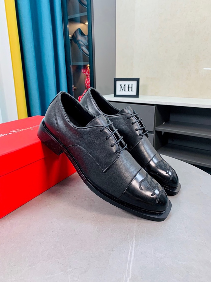 Salvatore Ferragamo Boots 22 - vstockx