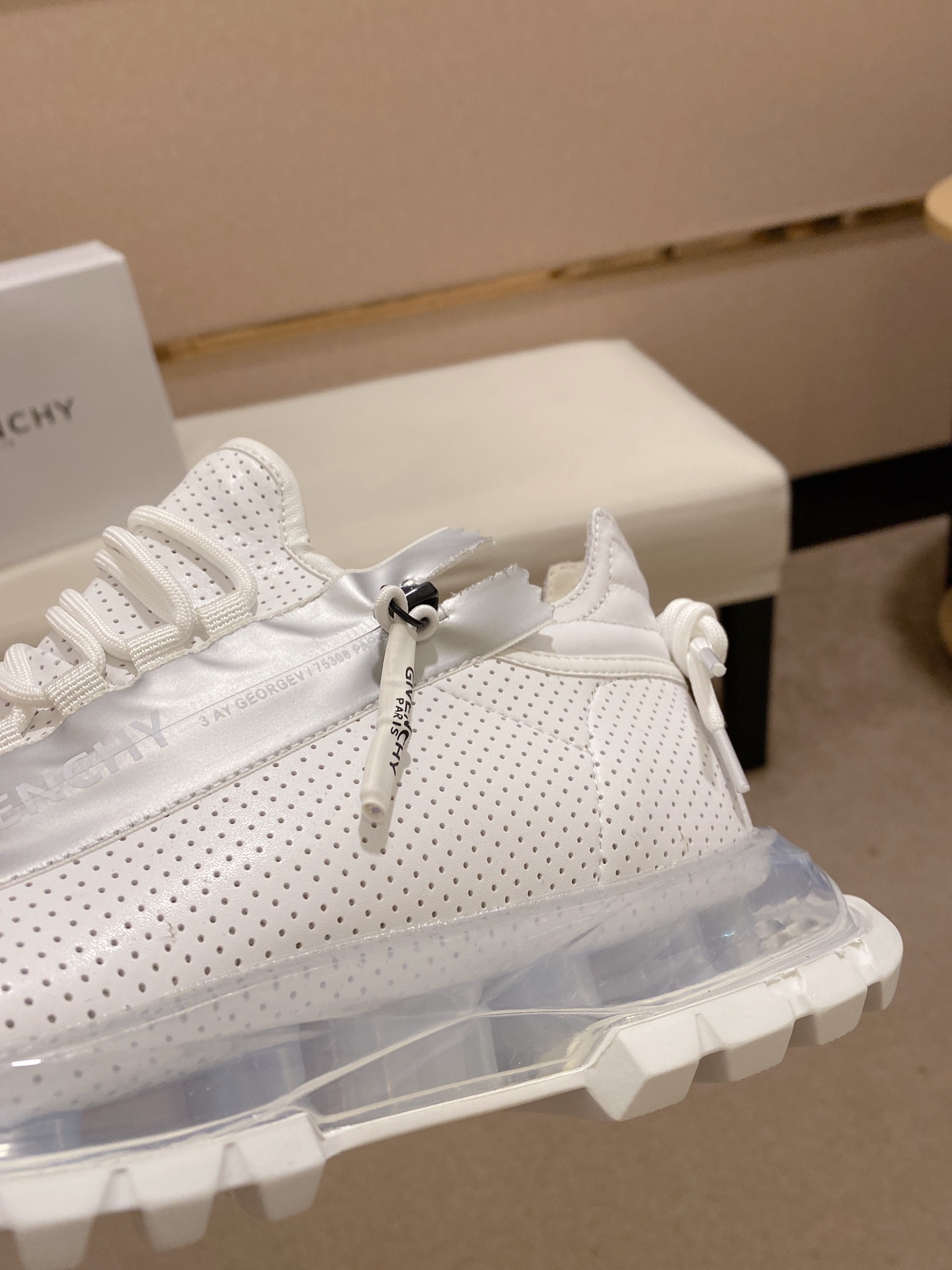 Givenchy Spectre Zip Sneakers 2 - vstockx