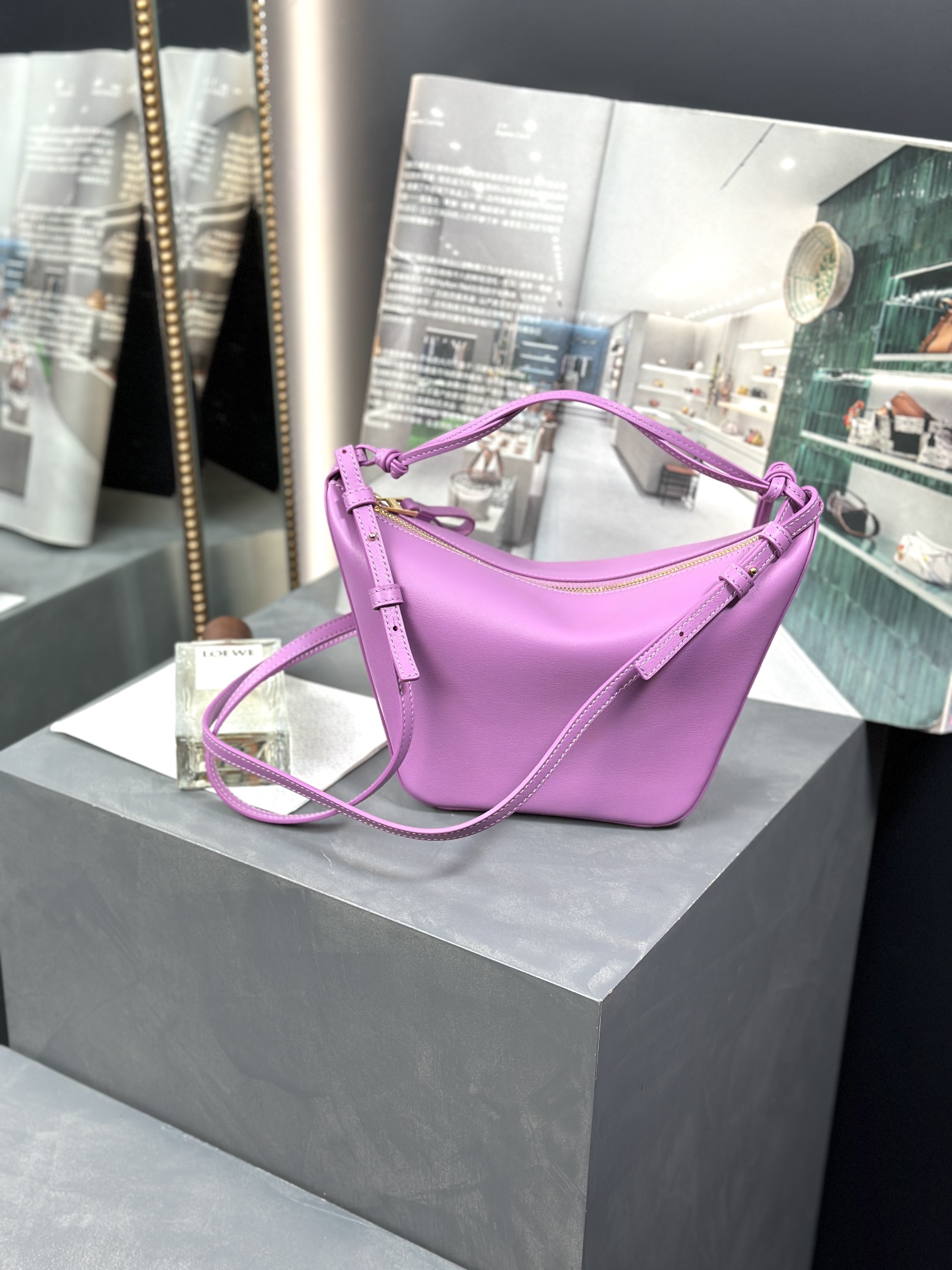 Handbags LOEWE   size:28-17-9.5 cm - vstockx