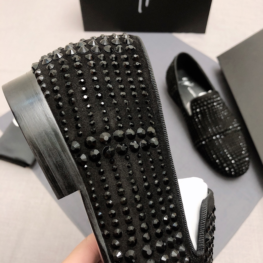 Giuseppe Zanotti Slip-on 10 - vstockx