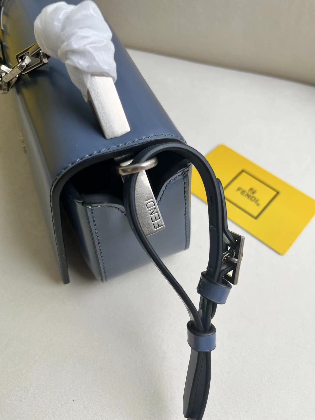 handbags FENDI 8605 size:23*13*7cm - vstockx