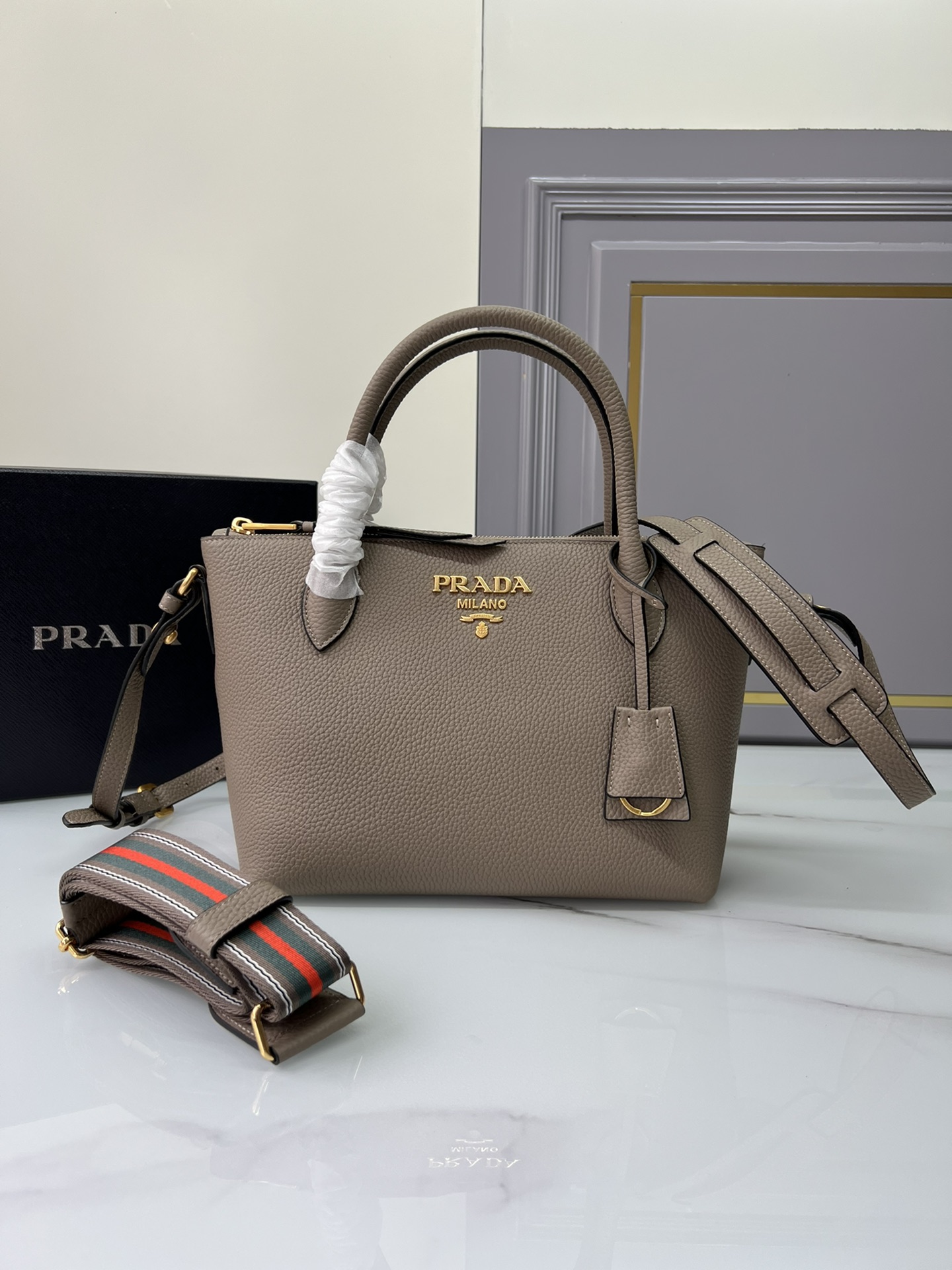 handbags prada 1BA111 24*19*12 - vstockx