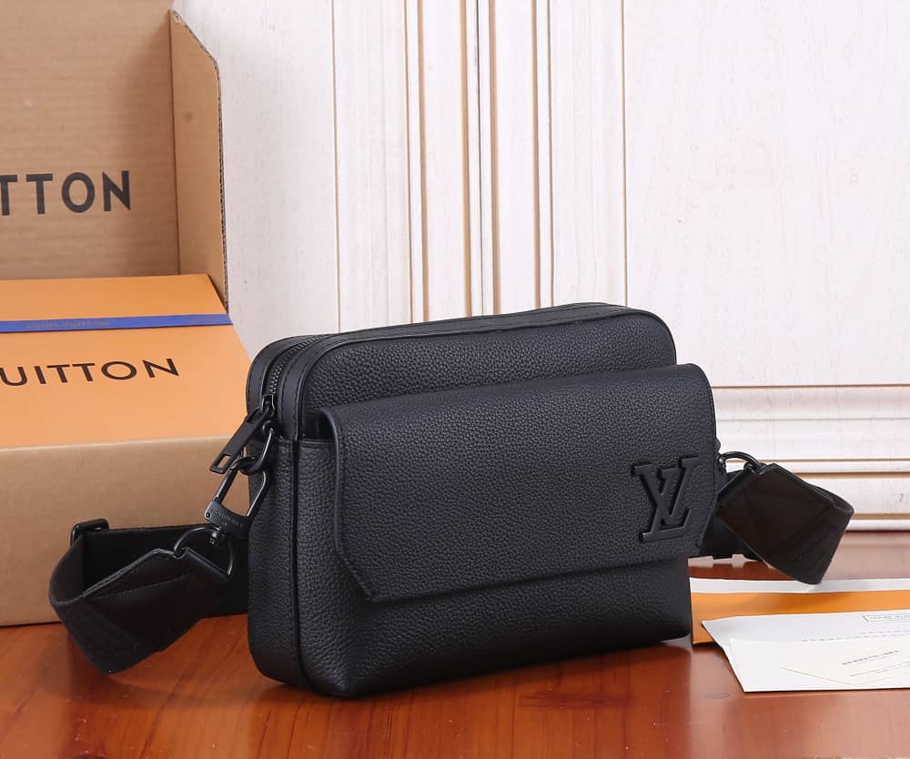 Handbag Louis Vuitton M22482 size 23.5*18*7 cm - vstockx