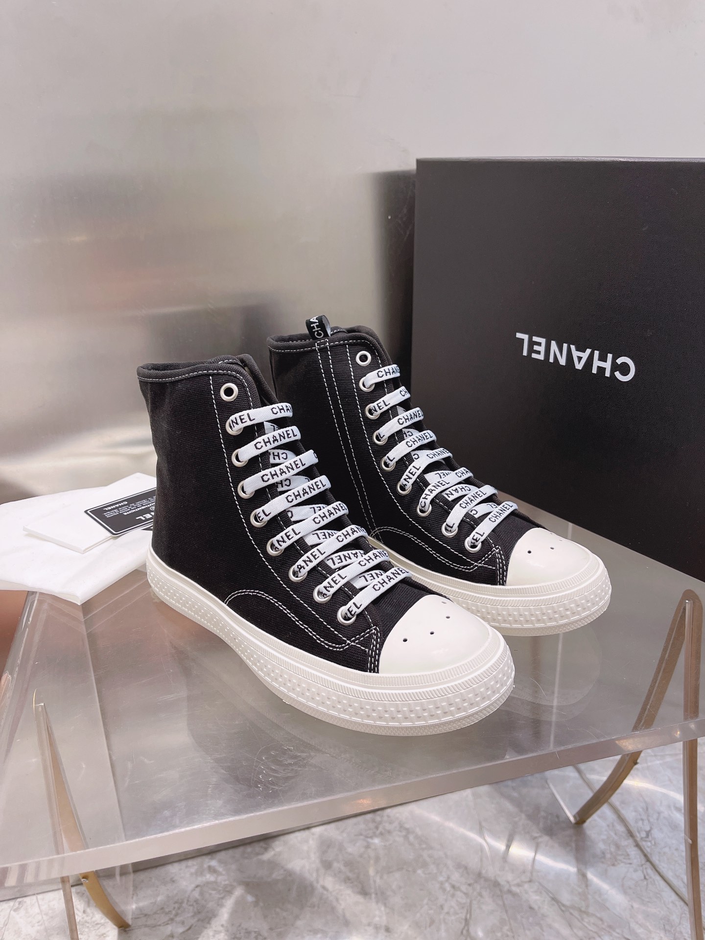 Chanel Flat canvas Sneaker 5 - vstockx