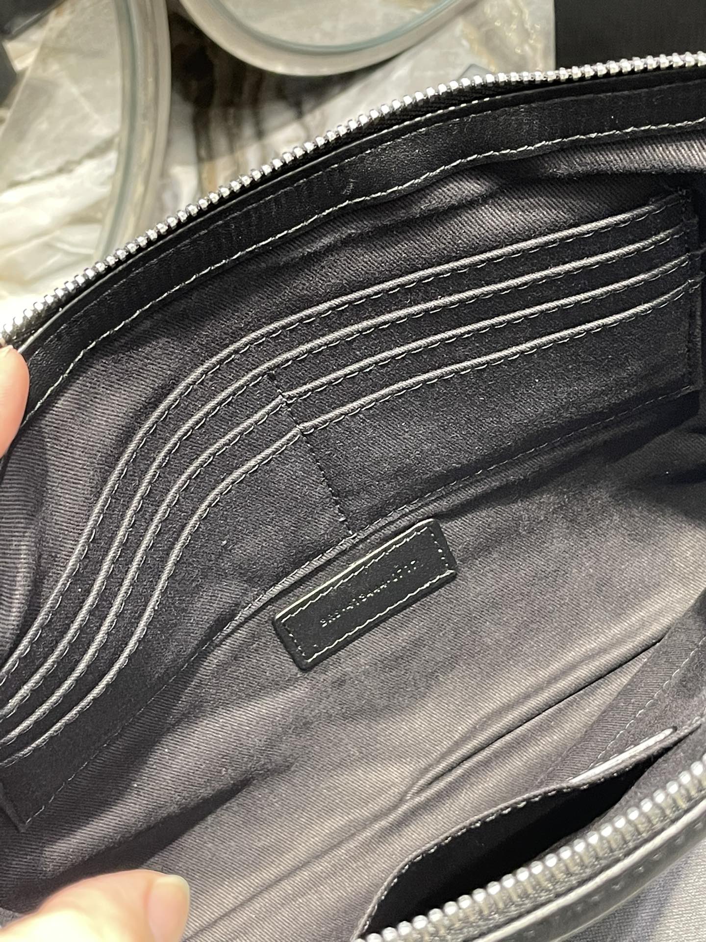 Handbags SAINT LAURENT 413444 size 30  21.5  2 cm - vstockx