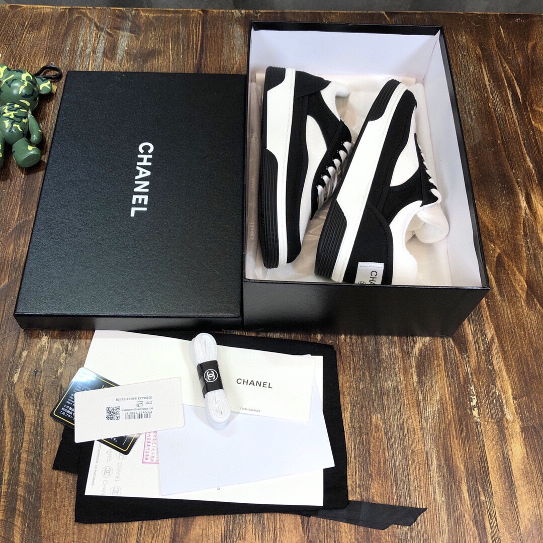 Chanel Fabric & Suede Calfskin Low Top Sneaker 25 - vstockx