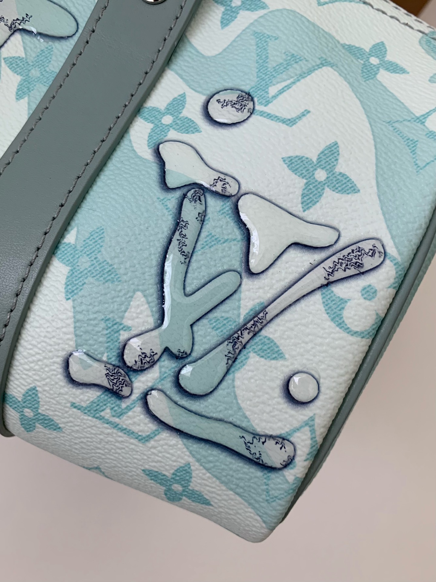 Handbags Louis Vuitton M22527 size:25*15*11 cm - vstockx